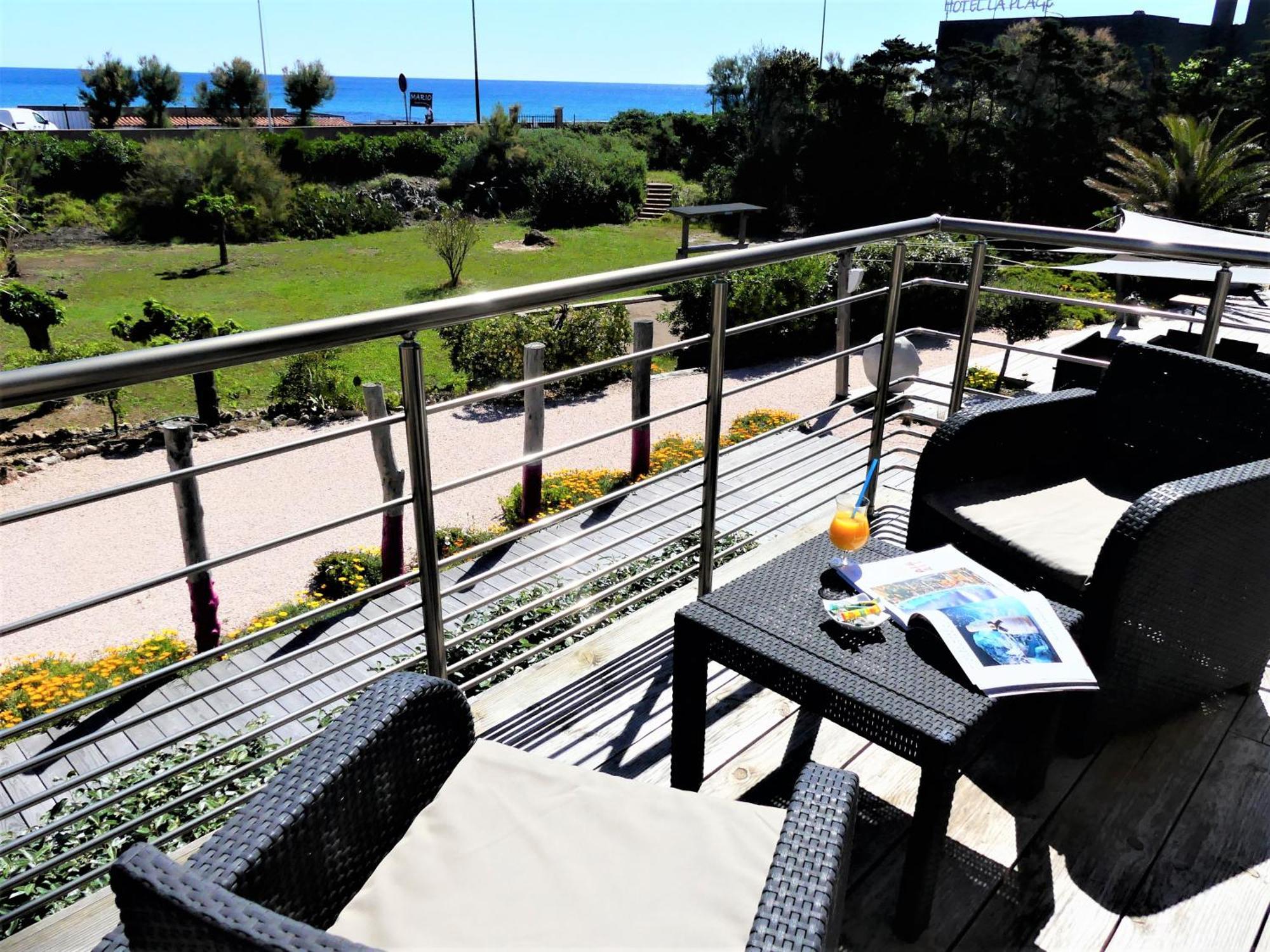 Hotel De La Vierge Noire Sainte-Maxime Bagian luar foto